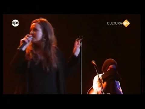 Videoclip de First Love — Adele