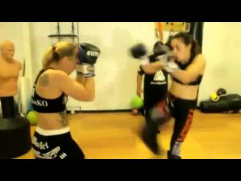 Valentina Shevchenko training with fellow Muay Thai champion, sister Antonina Shevchenko