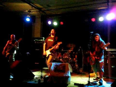 Sons Of Confusion performing Kyuss cover called SHINE