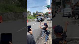 Download lagu BASURI BUS SOUL KING AKA WISATA #teloletbasuri #busmania mp3