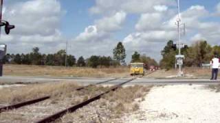 preview picture of video 'Pinsly Railroad Rail Speeders SB from Ocala into Silver Springs Shores/Candler, FL Part 1 of 2'