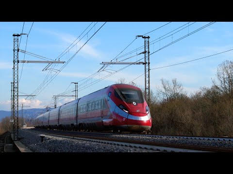 Treni in transito a 250 e 300 Km/h in diversi scenari.