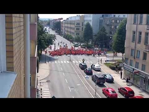 IFK Norrköpings klack på väg till arenan i Örebro!