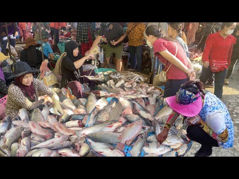 Explore Cambodia Fish Market & Lifestyle Vendors | Mak Mak Market