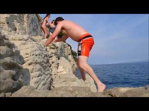 Cliff jumping Split Seakayak tour - RED Adventures