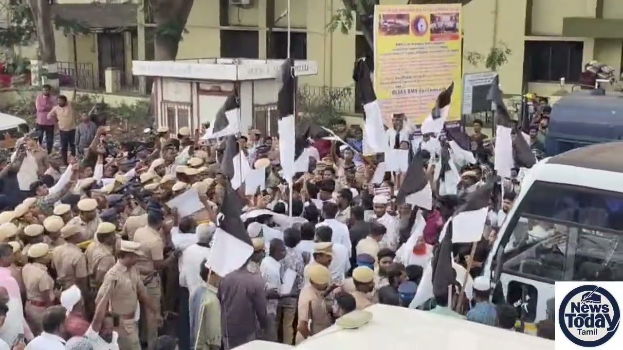 மேட்டுப்பாளையம் வட்டாட்சியர் அலுவலகம் முற்றுகை போராட்டம், காவல்துறை தடையை மீறியதால் தள்ளுமுள்ளு .!