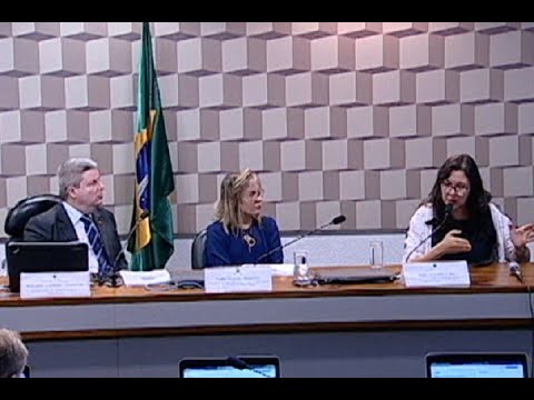 Falta de recursos e deficiência na gestão são apontadas como problemas do ensino público