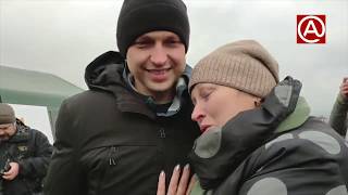 Эмоциональная встреча освобожденного из плена с матерью. Pavlovskynews