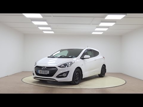 Hyundai i30 1.4L Diesel Commercial Van - Image 2