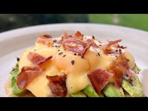 ✨Tostada de huevo poche y salsa holandesa✨