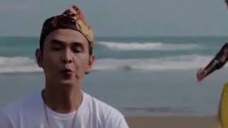 Download lagu Keren nihh judul lagu ULAH CEURIK versi INGGRIS mp3