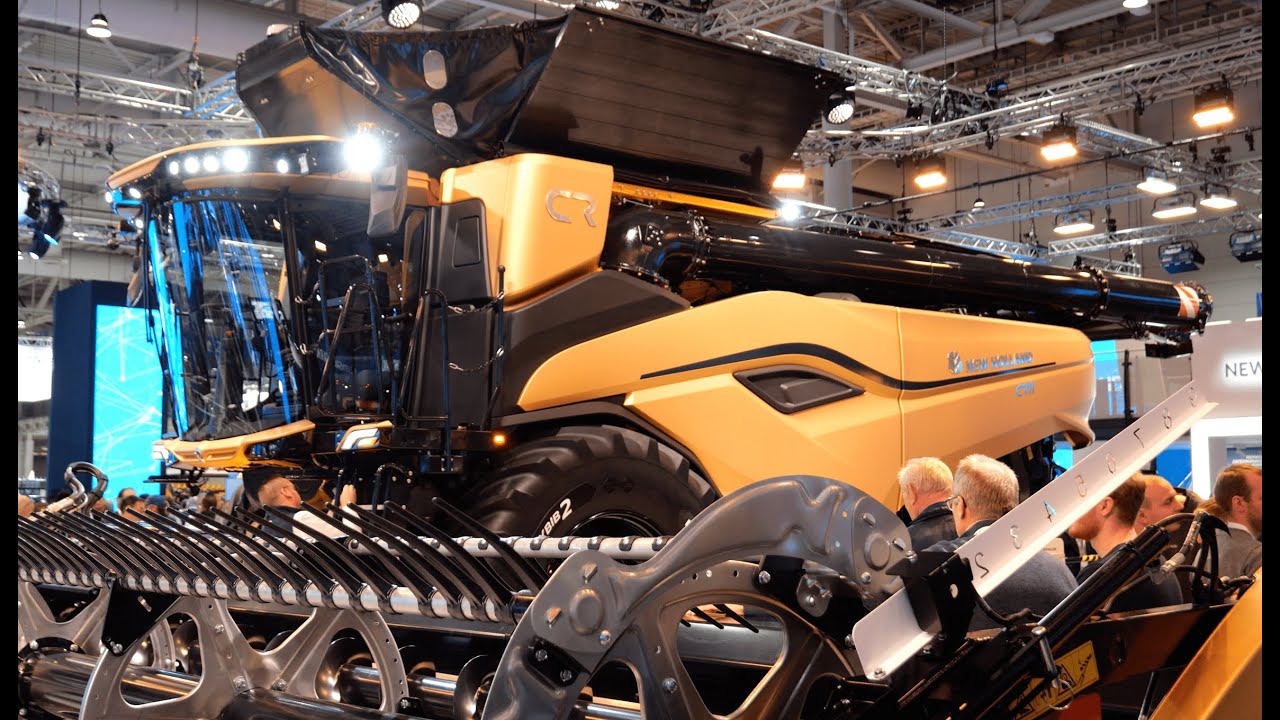 Agritechnica 2023 : découverte de la CR 11, la nouvelle moissonneuse-batteuse New Holland