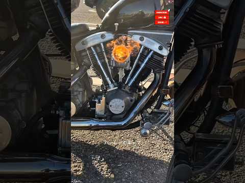 ハーレーのキャブ車をキックスターターで始動すると、キャブから火が出ることがある。これはバックファイア。 #harleydavidson #usa #chopperstyle #bike #japan