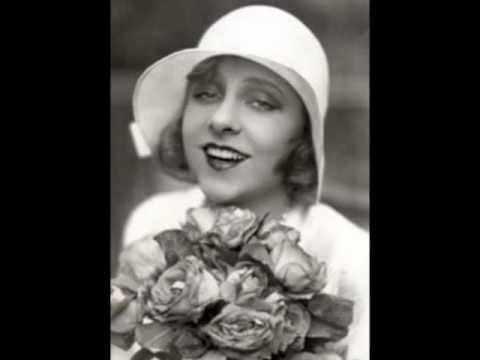 Yvonne Printemps, sop. "Les Trois Valses" HMV 1937.