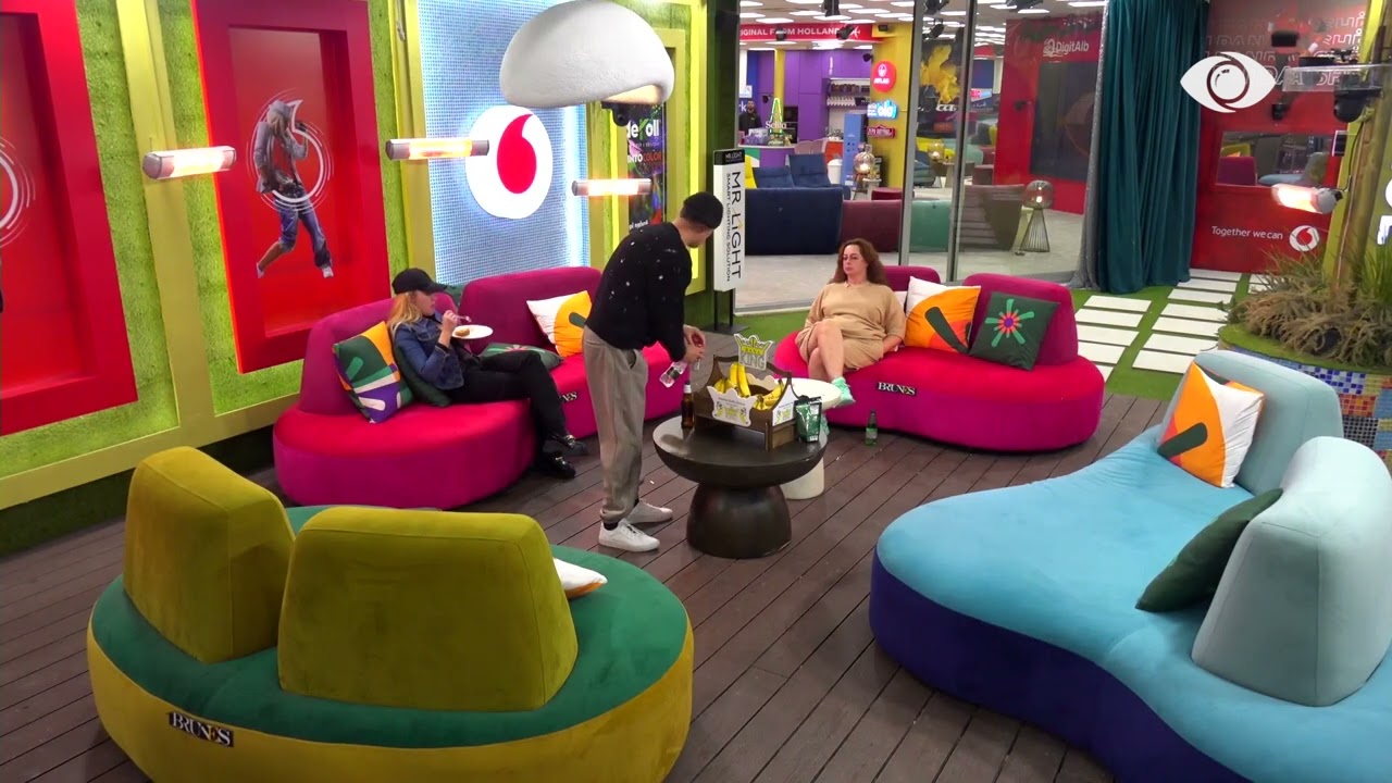 Adoleshente e vonuar/ Jetmiri për Eglën: Vetëm etiketon...