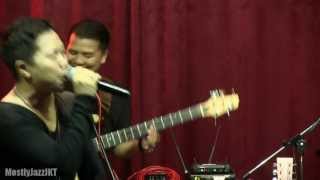 Sandhy Sondoro - Malam Biru @ Mostly Jazz 01/05/13 [HD]