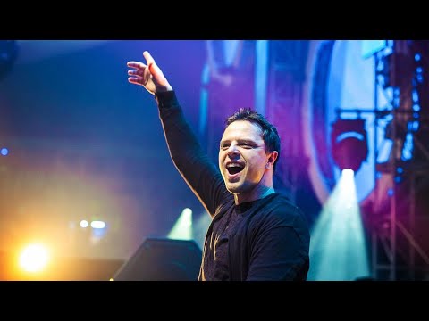 Down the RABBIT HOLE with @markusschulz (Live at Transmission Prague 2013)