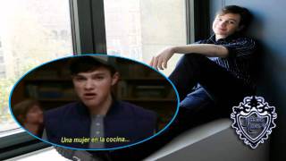 Pink Houses gLee (Kurt Hummel Chris Colfer) Español Music Video