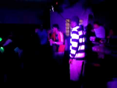 Mc zikinha Mc Gel e Dj Cabeça no Infernin ao vivo