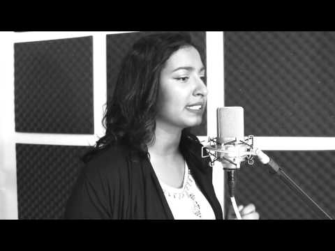Saber Quem Sou (How Far I'll Go) - Moana (Cover: Julia Stark)