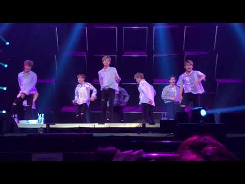 Wanna One - Energetic [Manila Fanmeet]