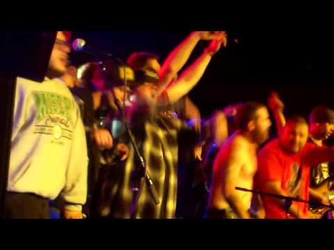 SUICIDAL TENDENCIES  LIVE IN VEGAS  12/13/14 "st" and "institutionalized"
