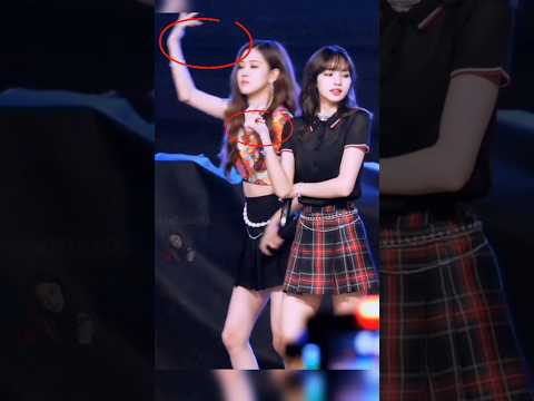 At that time Lisa's fault because Jennie rose and jisoo were doing the same like rose🤣