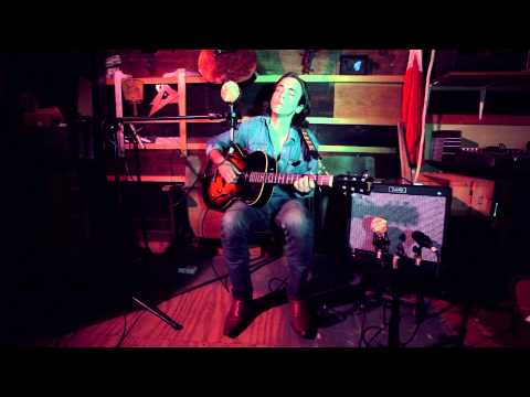 Waverly Sessions: Andrew Combs - Month Of Bad Habits