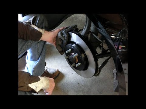2007 Chrysler 300C Brakes - Rotor & Pad Replacement