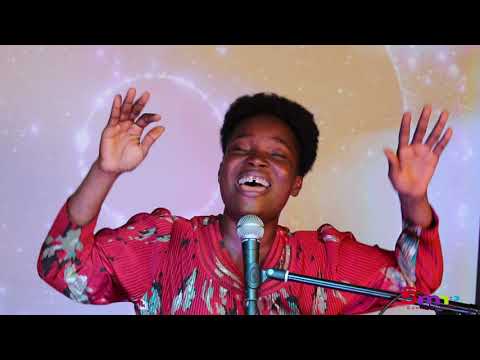 Stéphanie Saint-surin LIVE