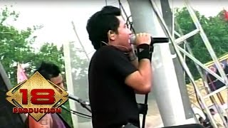 Download lagu Andra And Backbone - Muak   (Live Konser Mataram 28 April 2008) mp3