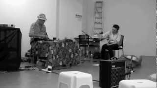 24 gestures for Lap Steel Guitar and Sarod - Mike Cooper and Yuzuru Maeda (excerpts)3/3