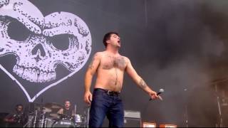 Alexisonfire - This Could Be Anywhere In The World - Live at Reading Festival 2015
