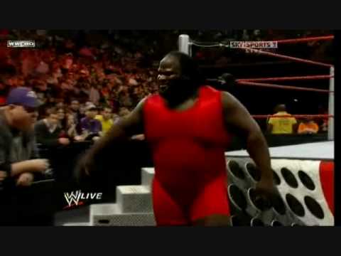 WWE RAW 11/30/2009: Mark Henry Vs The Miz