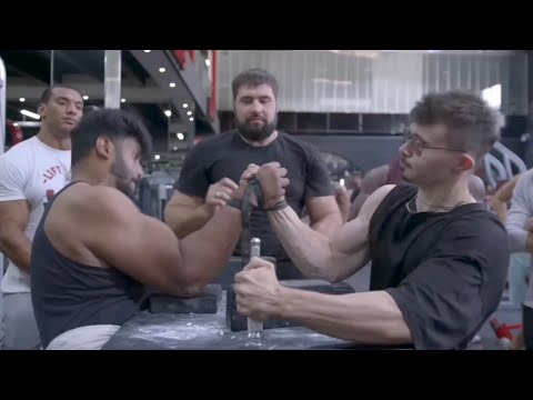 INDIA vs RUSSIA Armwrestling - Mazahir Saidu vs Akimbo69