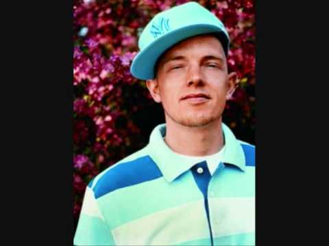 Bassment Allstars ( Das Bo, Samy Deluxe und Jan delay ) - Fresh