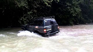 preview picture of video 'ОСЕТИЯ. Покатушки  Нивы, УАЗы и Nissan patrol y 61. ВЛАДИКАВКАЗ-УРСДОН-Ниагарские водопады.'