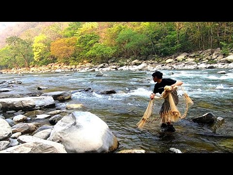 First time fishing with cast net|| Cast net fishing at Tizu river||Jungle Infinity with Chimong
