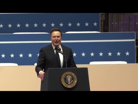 Musk: polemiche «saluto romano» ripetuto due volte nel suo discorso. Stroppa: "È autismo, non..."