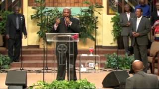 Supt. James P. Weaver, III preaching at West Angeles COGIC