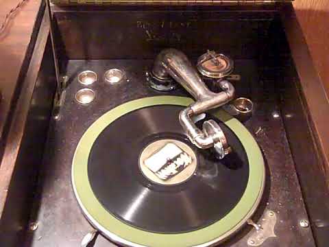 TUXEDO ORCH  HARRY RESER - HUGO, I GO WHERE YOU GO - ROARING 20'S BUSH & LANE DUO-VOX