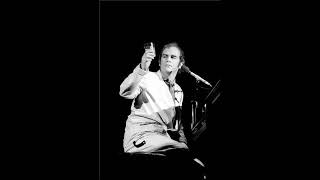 1. Elton Speech/I Heard It Through The Grapevine (Elton John - Live In Los Angeles: 9/26/1979)