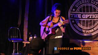 JENN FIORENTINO - Lookers (The Menzingers) @ Acoustic Fest, Québec City QC - 2017-11-04
