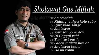 Download lagu Gus miftah-kumpulan sholawat mp3