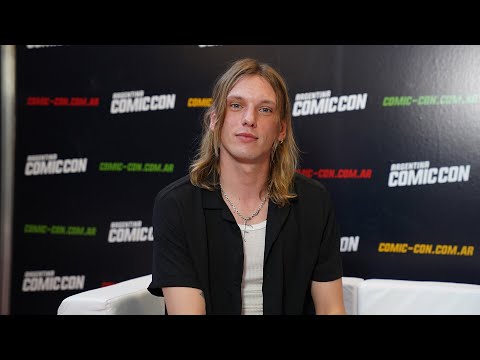 Jamie Campbell Bower: Stranger things bloopers and behind the scenes