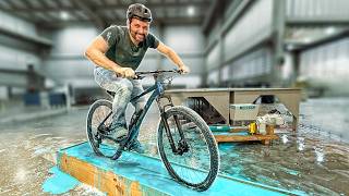 ANDAMOS de BICICLETA numa PISCINA de MAISENA!