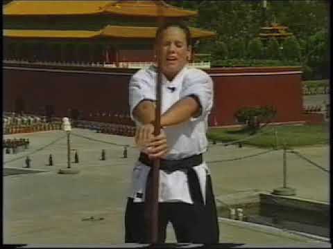 Casey Marks-Nash Teaches the FORWARD AND REVERSE HAND ROLL