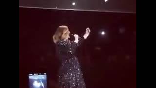 Adele - Spice Up Your Life - surprises fans at 25 World Tour