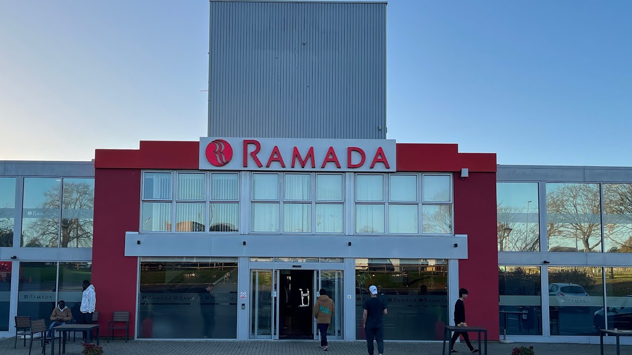 140 MIGRANTS MOVED INTO RAMADA AT M1 SERVICES