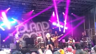 Syster Sol, "Inte som det verkar" @ Öland Roots 2013.